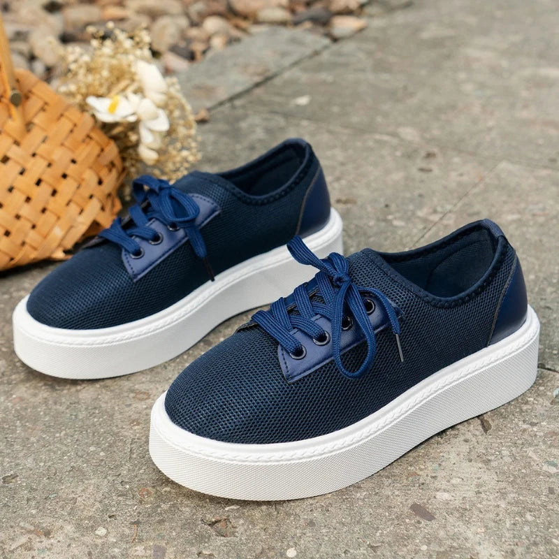 Nova Rise Platform Sneaker