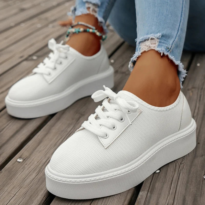 Nova Rise Platform Sneaker